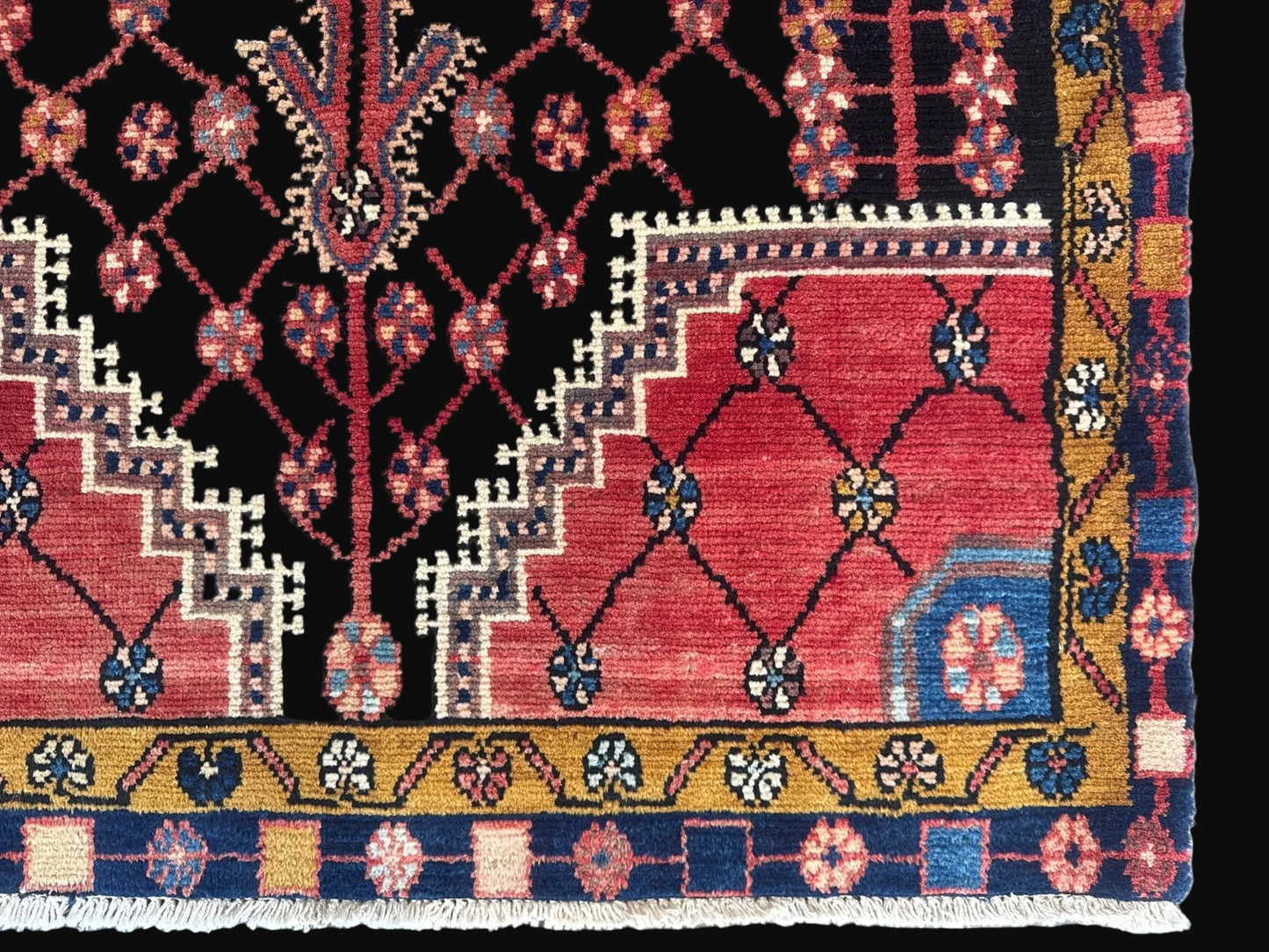 Vintage Persian Jozan Rug | 3' 3" x 4' 6"