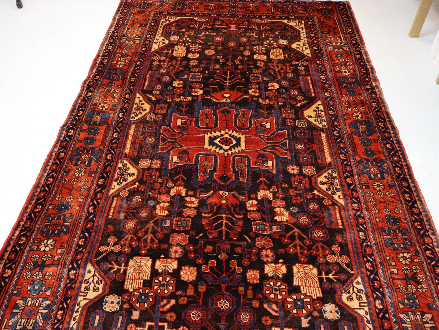 Persian Nahavand Rug | 5' 5” x 9' 7"