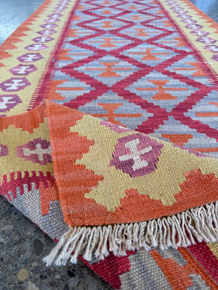 Persian Shiraz Kilim Runner Rug | 2' 9" x 6' 5"