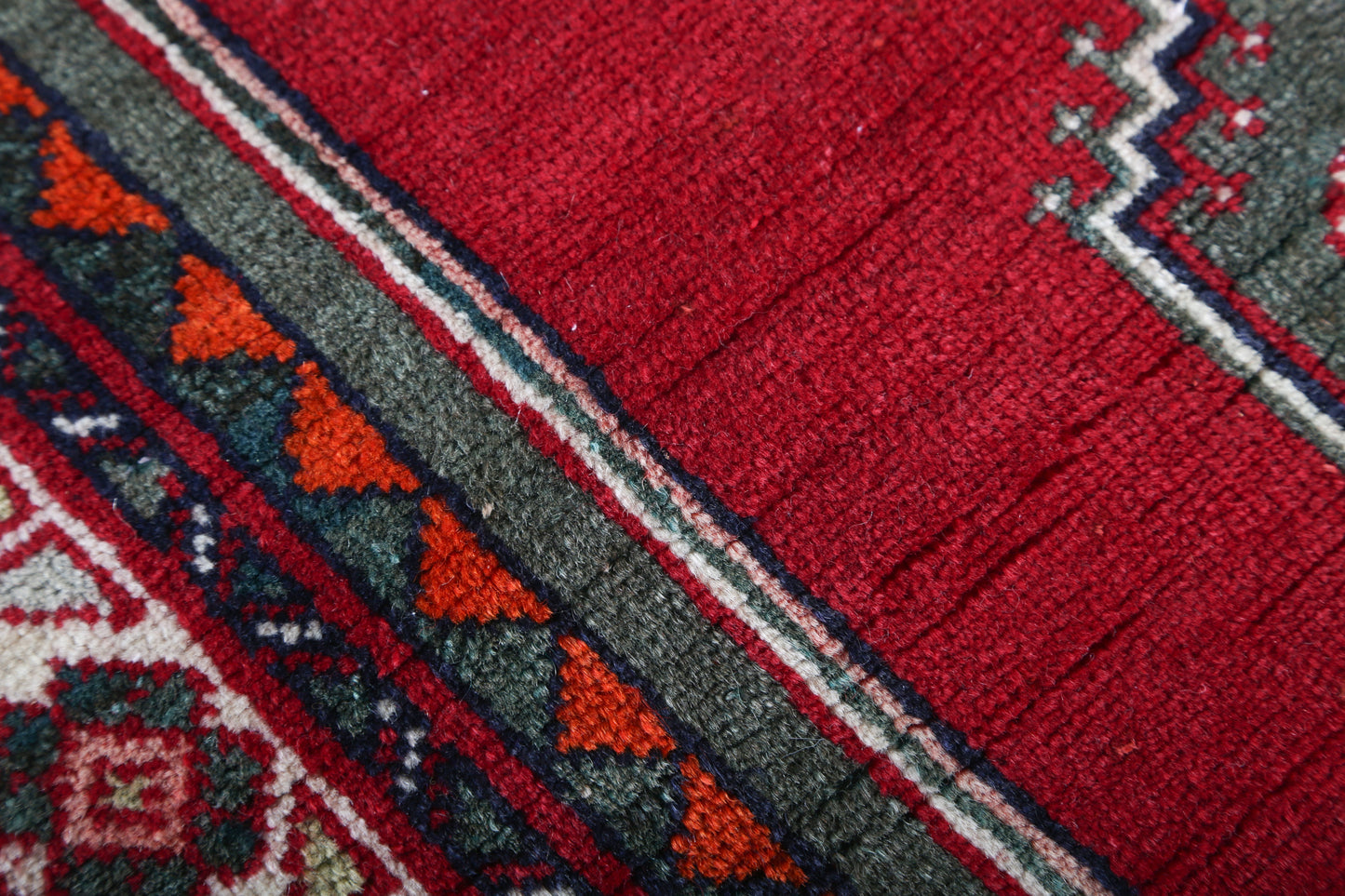 Vintage Persian Abadeh Rug | 2' 11" x 5' 2"
