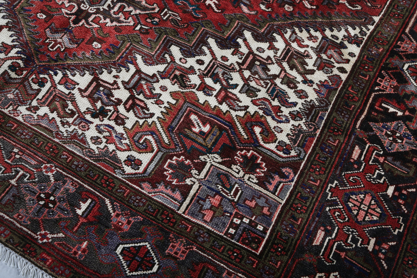 Vintage Persian Heriz Rug | 7' 5" x 10' 10"