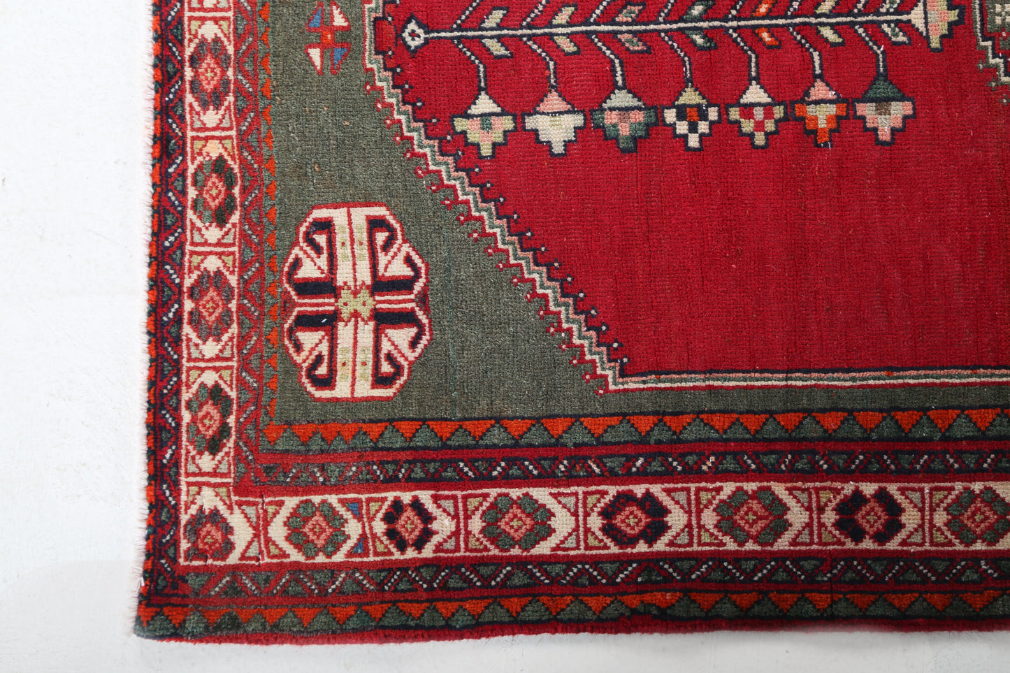 Vintage Persian Abadeh Rug | 2' 11" x 5' 2"