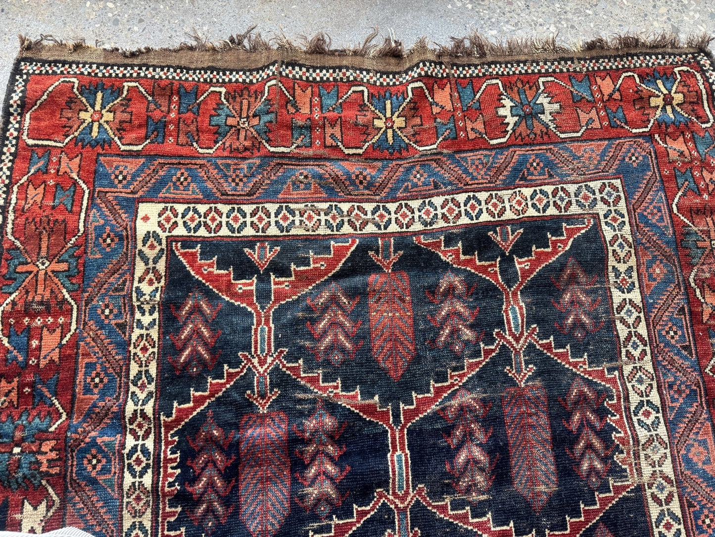 Antique Persian Bakhtiari Rug | 5' x 7’ 4"