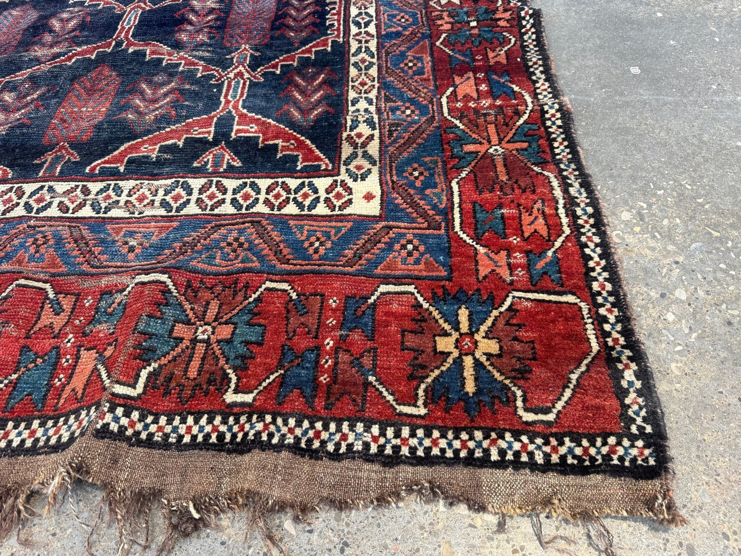 Antique Persian Bakhtiari Rug | 5' x 7’ 4"