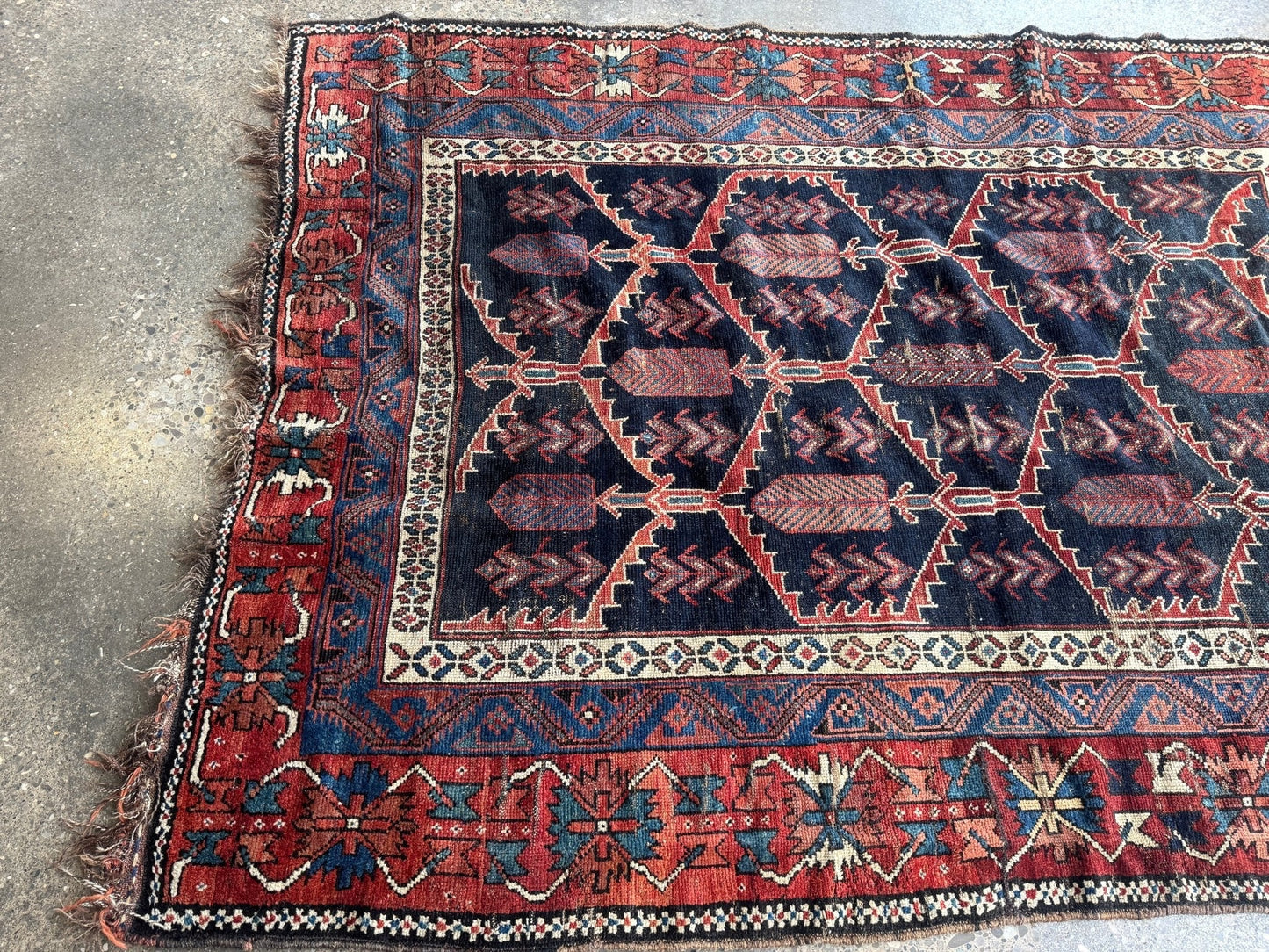 Antique Persian Bakhtiari Rug | 5' x 7’ 4"