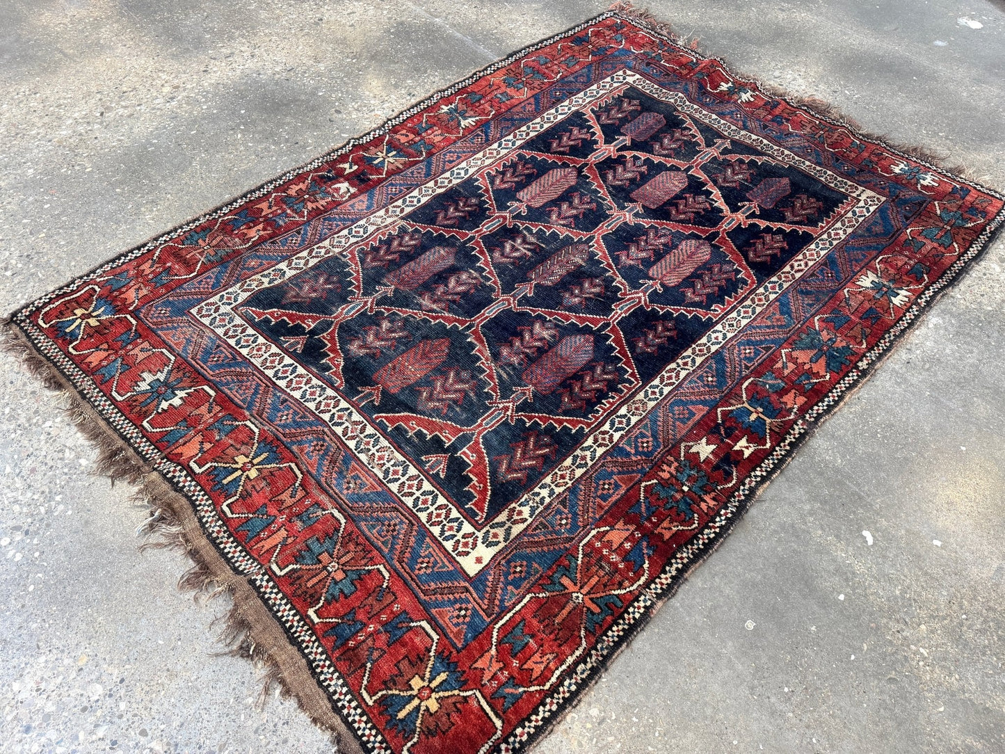 Antique Persian Bakhtiari Rug | 5' x 7’ 4"