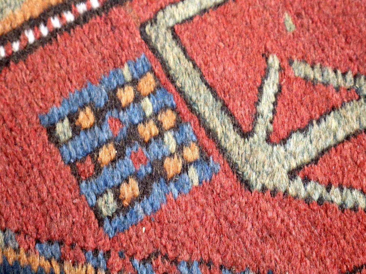 Persian Hashtroud Runner Rug | 3' 9" x 11'