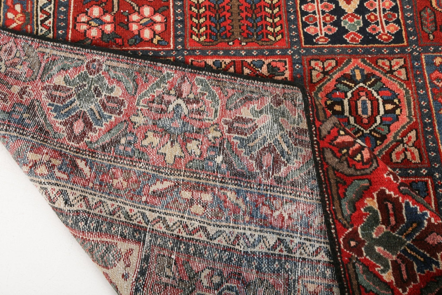 Vintage Persian Bakhtiari Rug | 8' 6" x 12' 6"