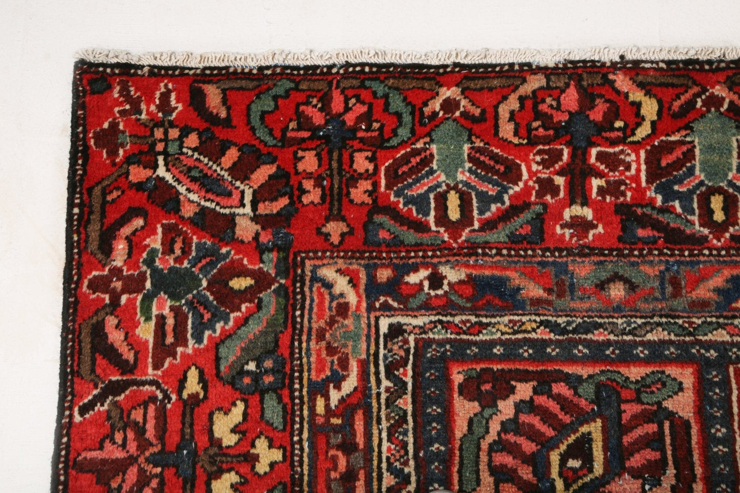 Vintage Persian Bakhtiari Rug | 8' 6" x 12' 6"