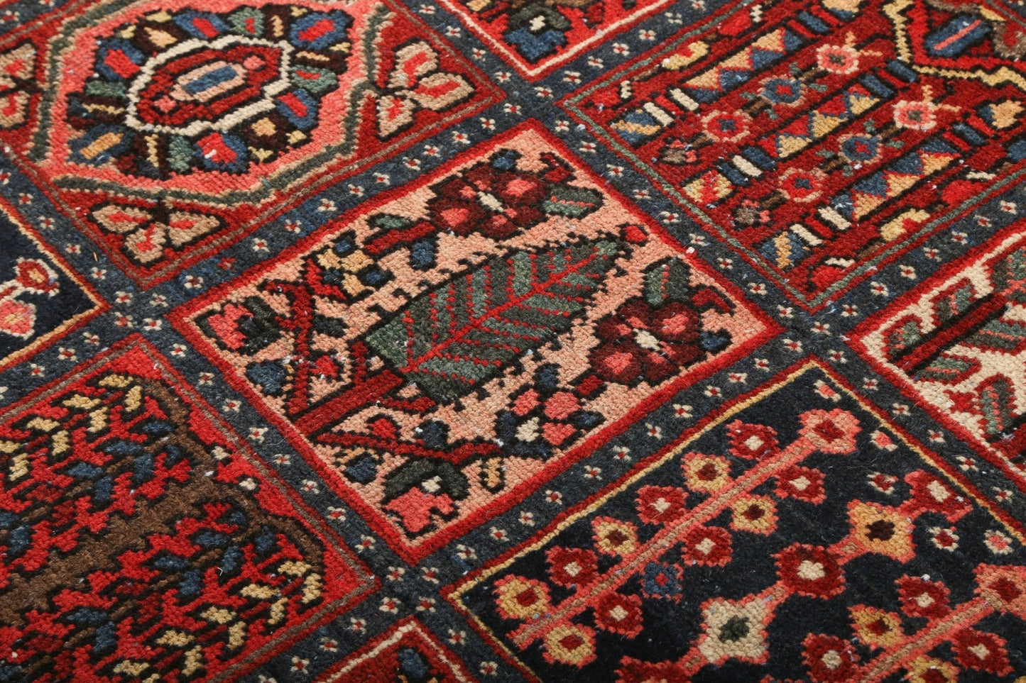 Vintage Persian Bakhtiari Rug | 8' 6" x 12' 6"