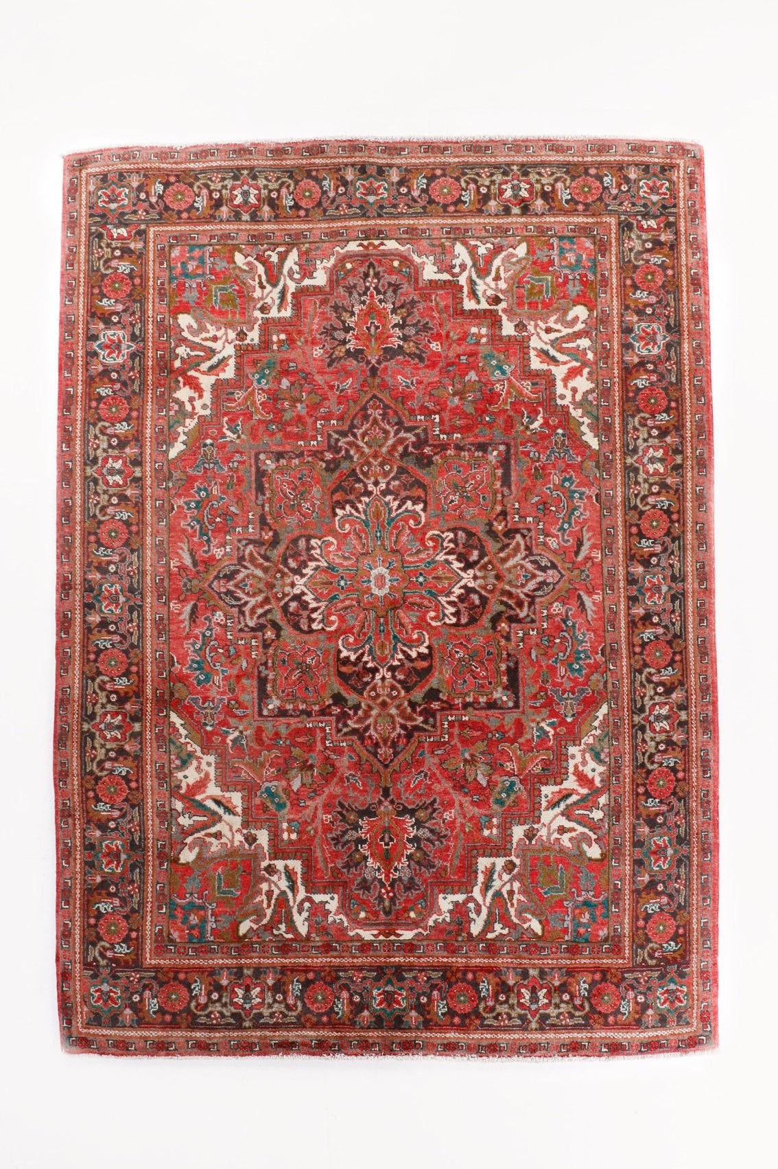 Persian Heriz Rug | 6' 9" x 9' 6"