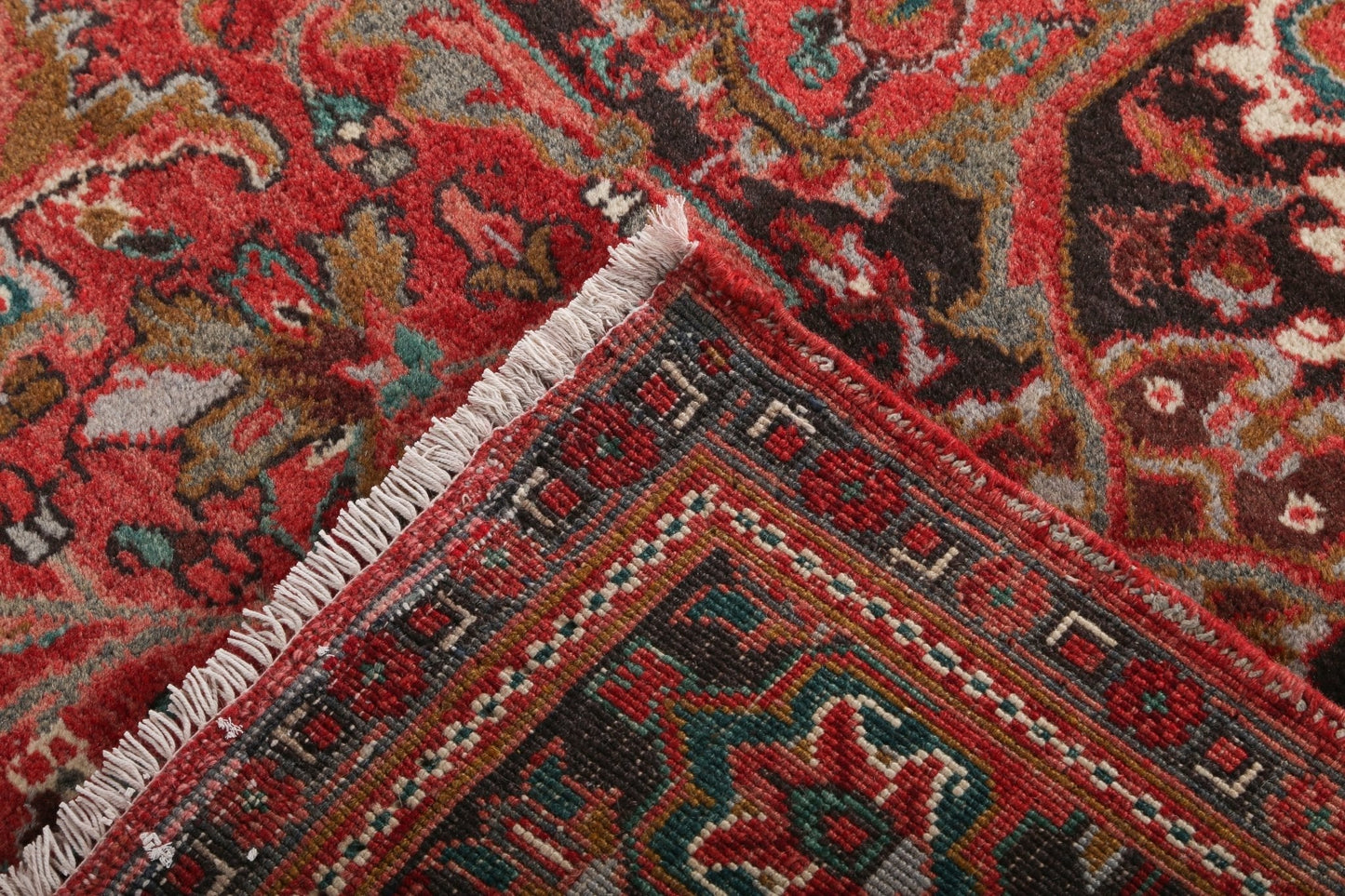Persian Heriz Rug | 6' 9" x 9' 6"