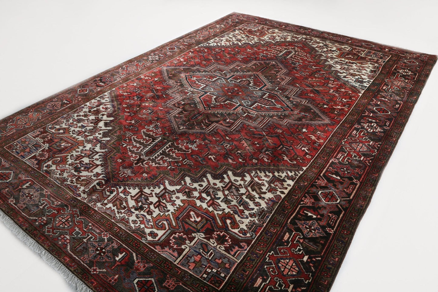 Vintage Persian Heriz Rug | 7' 5" x 10' 10"