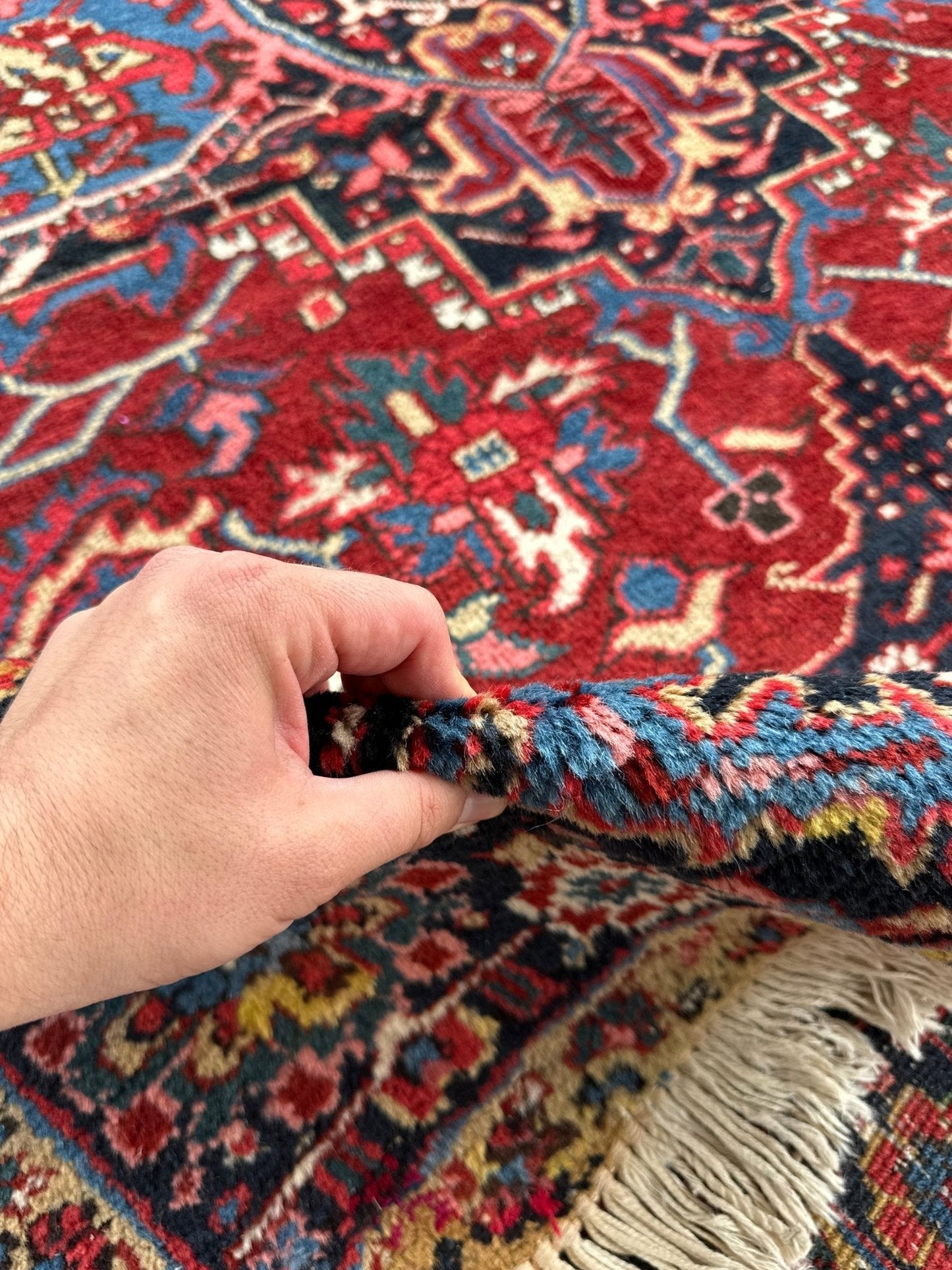 Persian Heriz Rug | 8' 3" x 11’