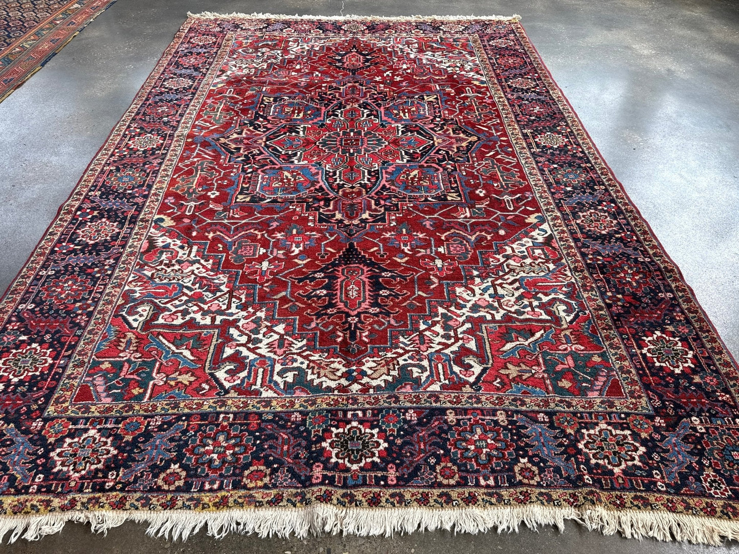 Persian Heriz Rug | 8' 3" x 11’