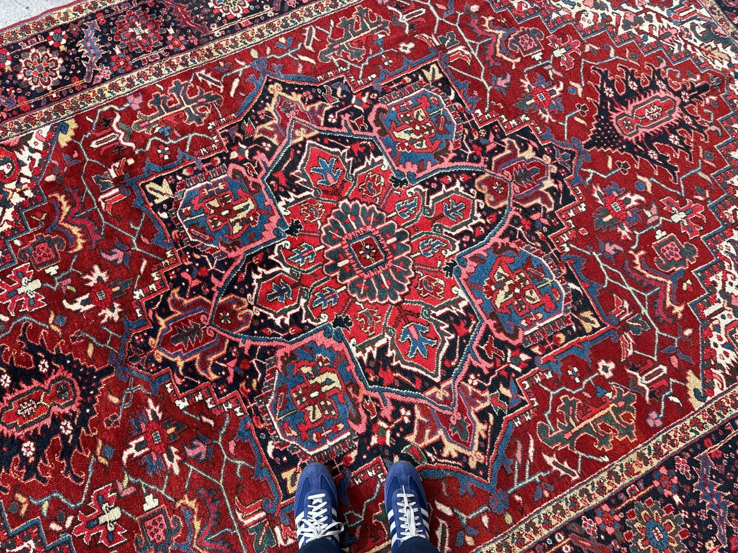 Persian Heriz Rug | 8' 3" x 11’