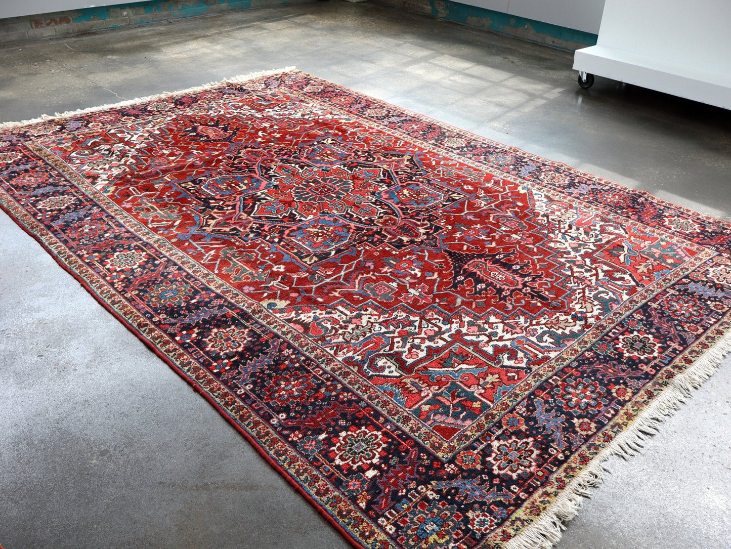 Persian Heriz Rug | 8' 3" x 11’