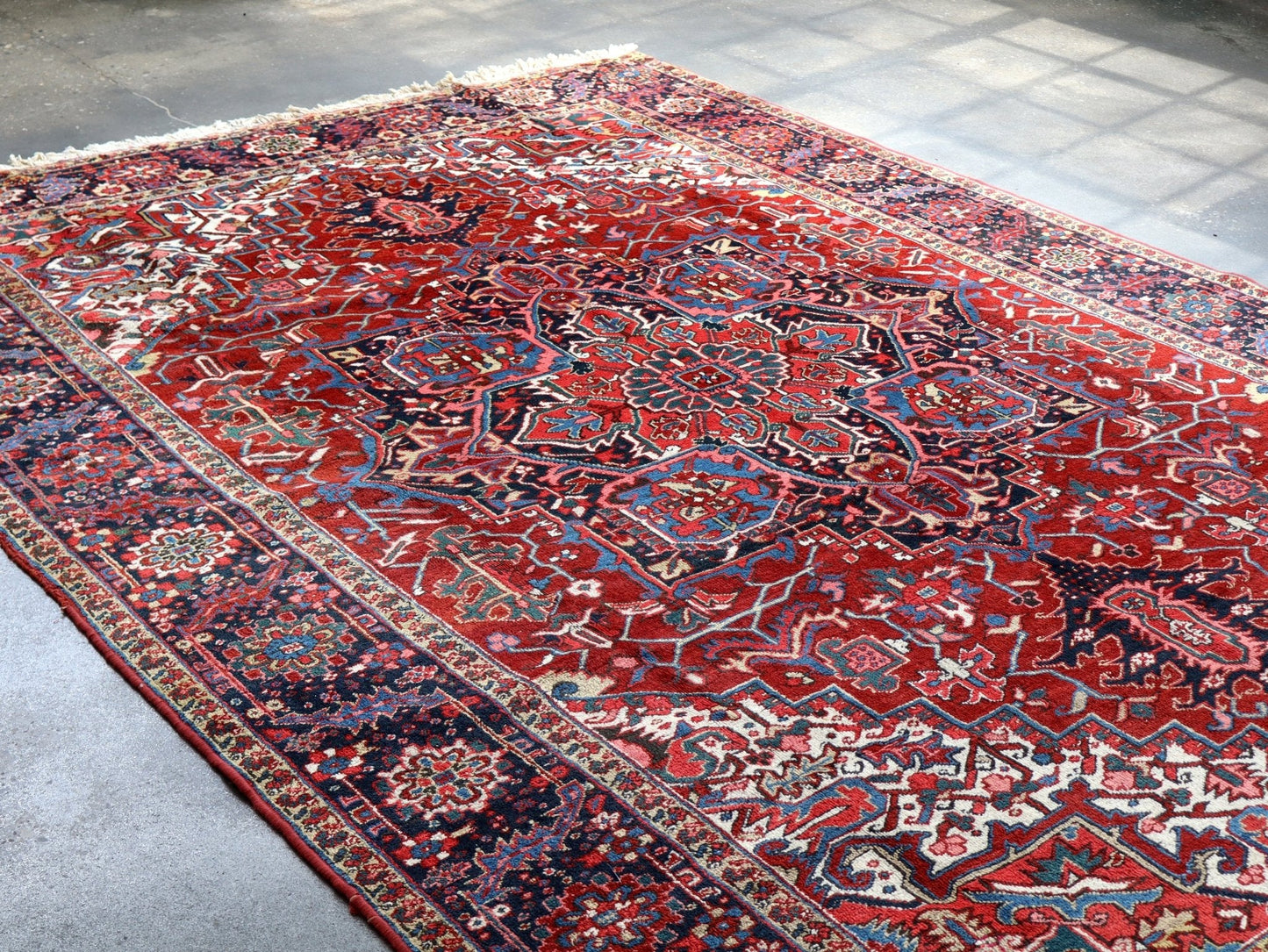 Persian Heriz Rug | 8' 3" x 11’