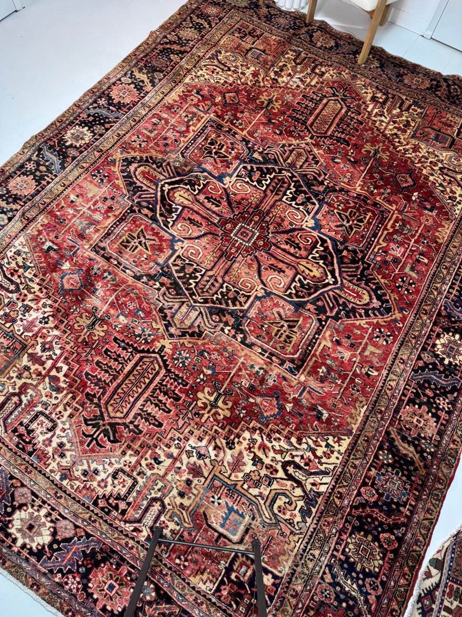 Persian Khuniq Heriz Rug | 9' 10" x 12' 11"