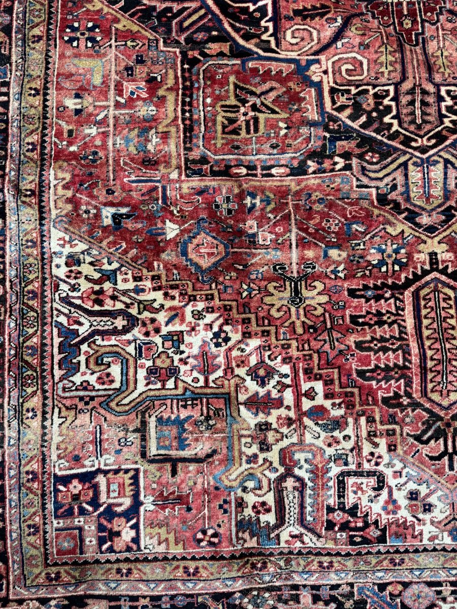 Persian Khuniq Heriz Rug | 9' 10" x 12' 11"