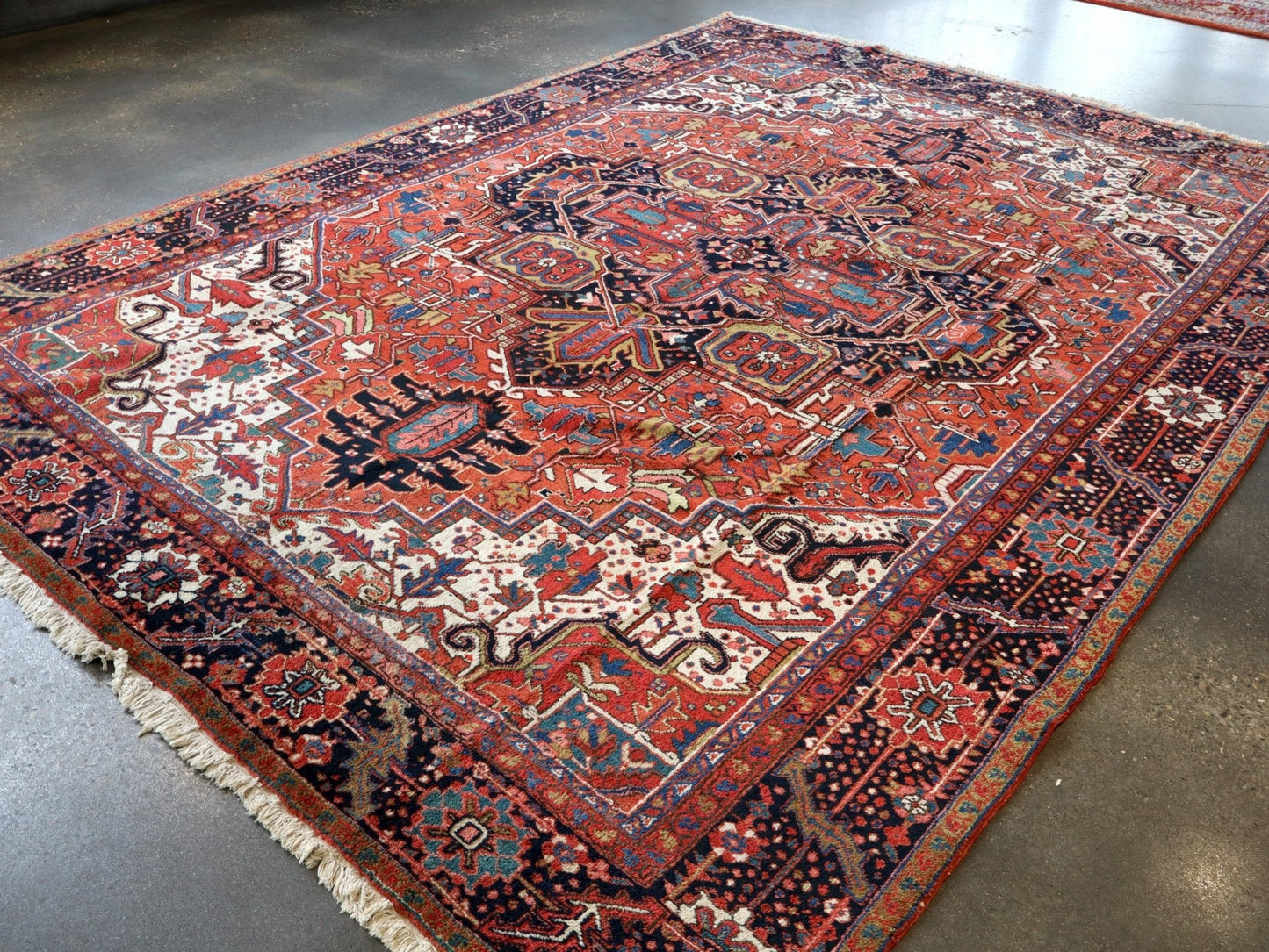 Persian Heriz Rug | 9' 5" x 12' 10"