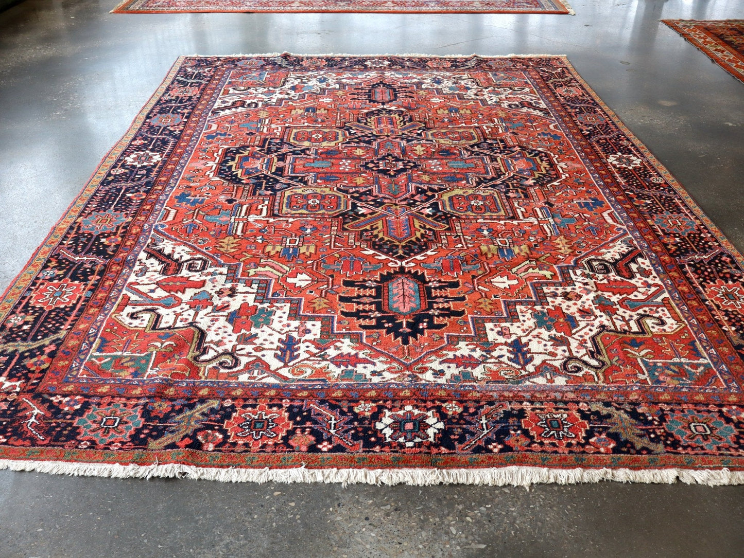 Persian Heriz Rug | 9' 5" x 12' 10"