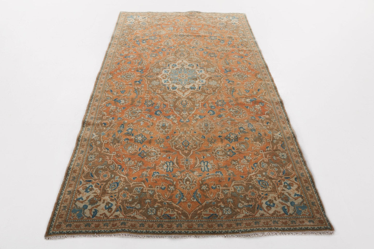 Persian Kashan Rug | 4' 3" x 8' 5"