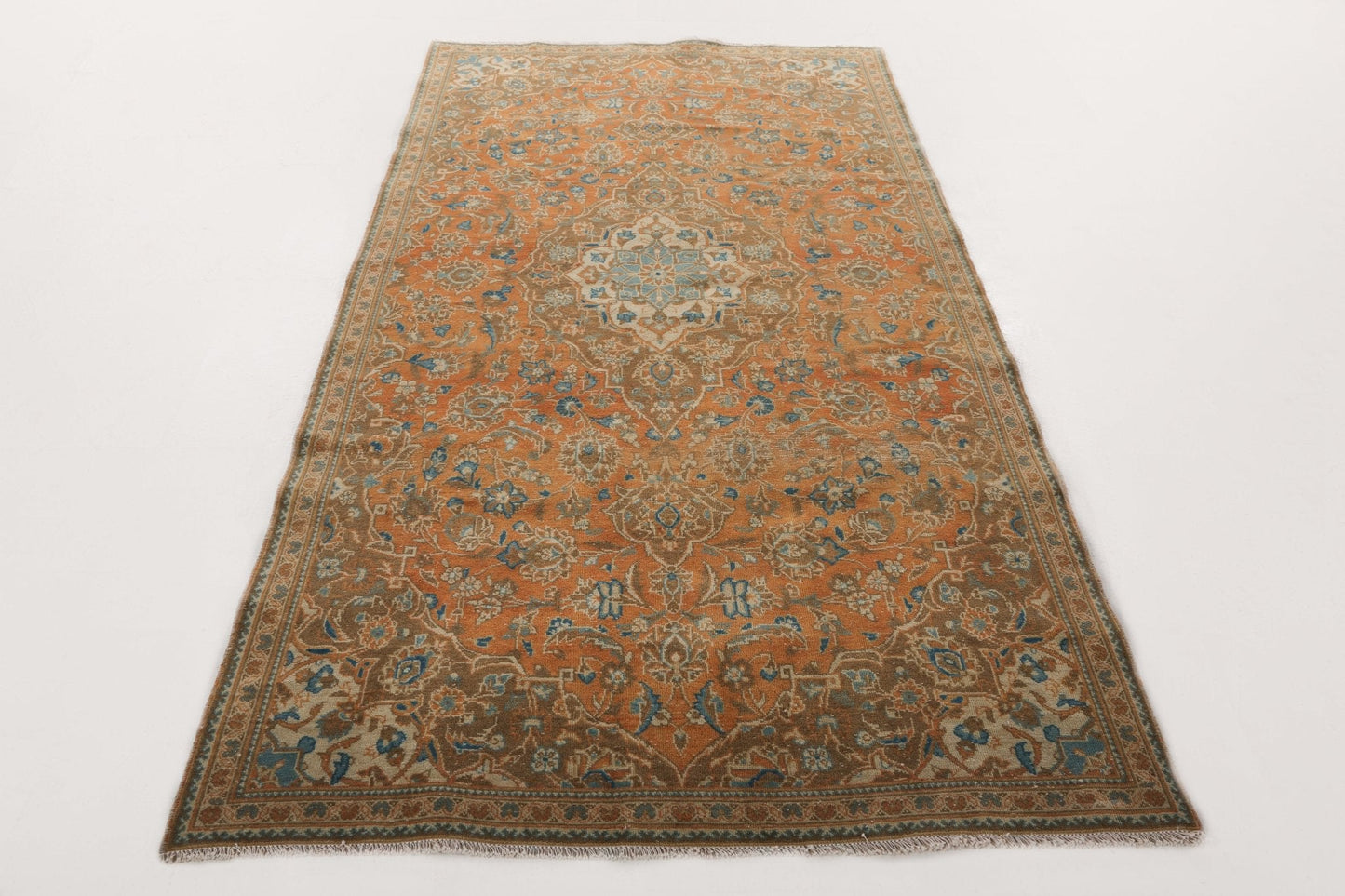 Persian Kashan Rug | 4' 3" x 8' 5"