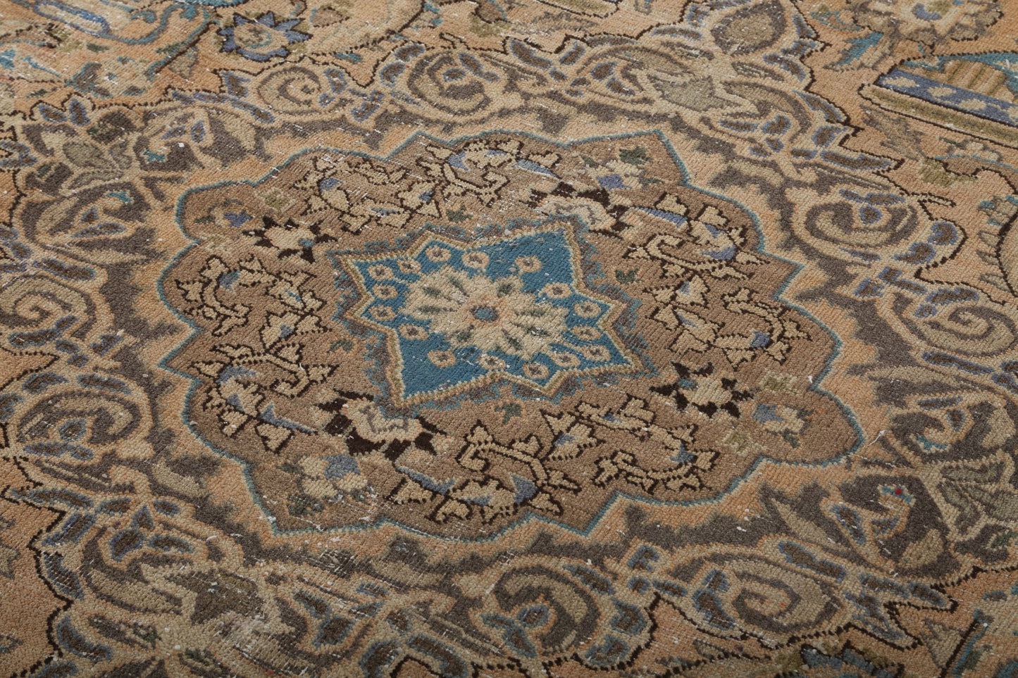 Persian Kashmar Rug | 6' 4" x 9' 3"
