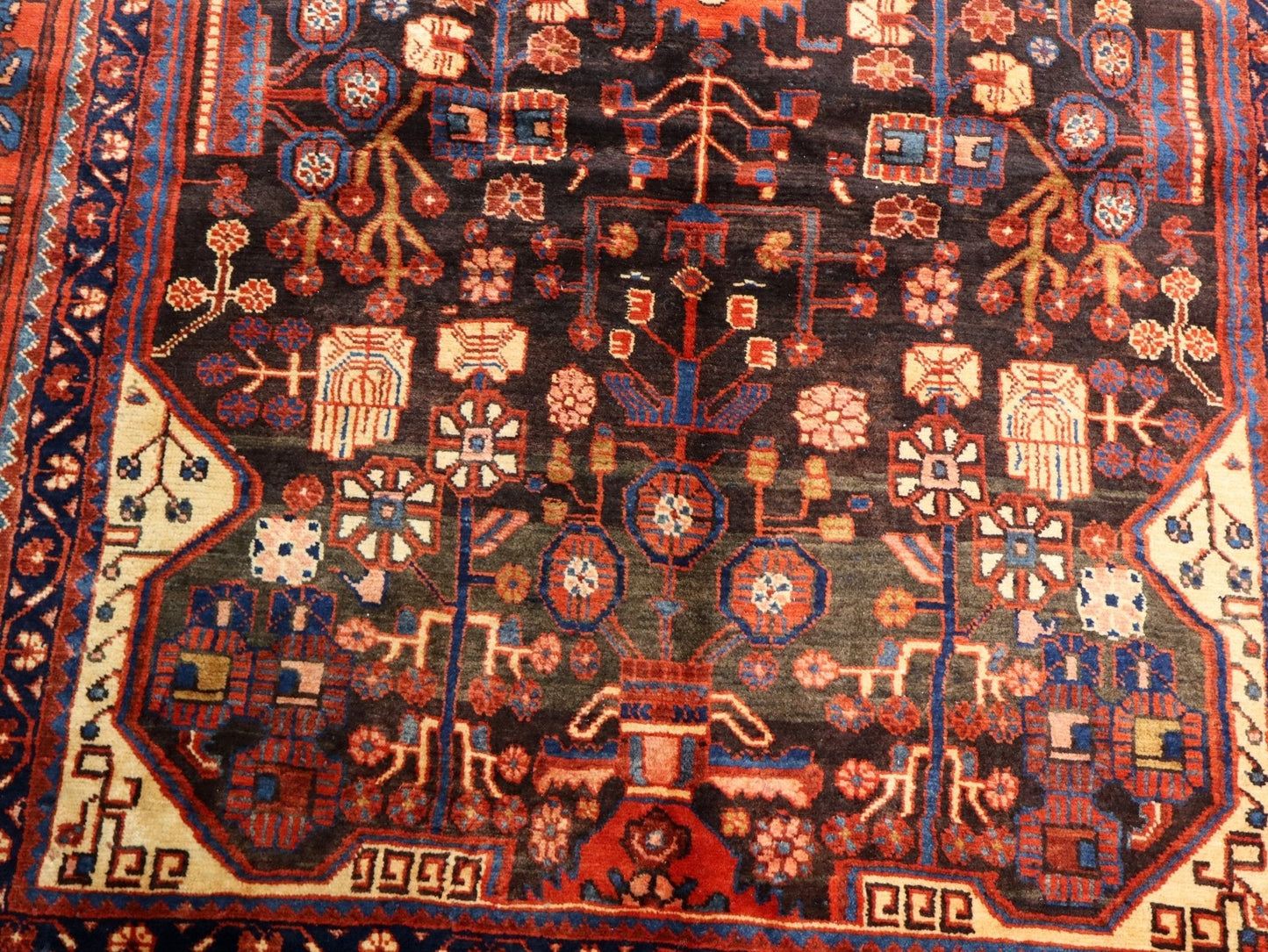Persian Nahavand Rug | 5' 5” x 9' 7"