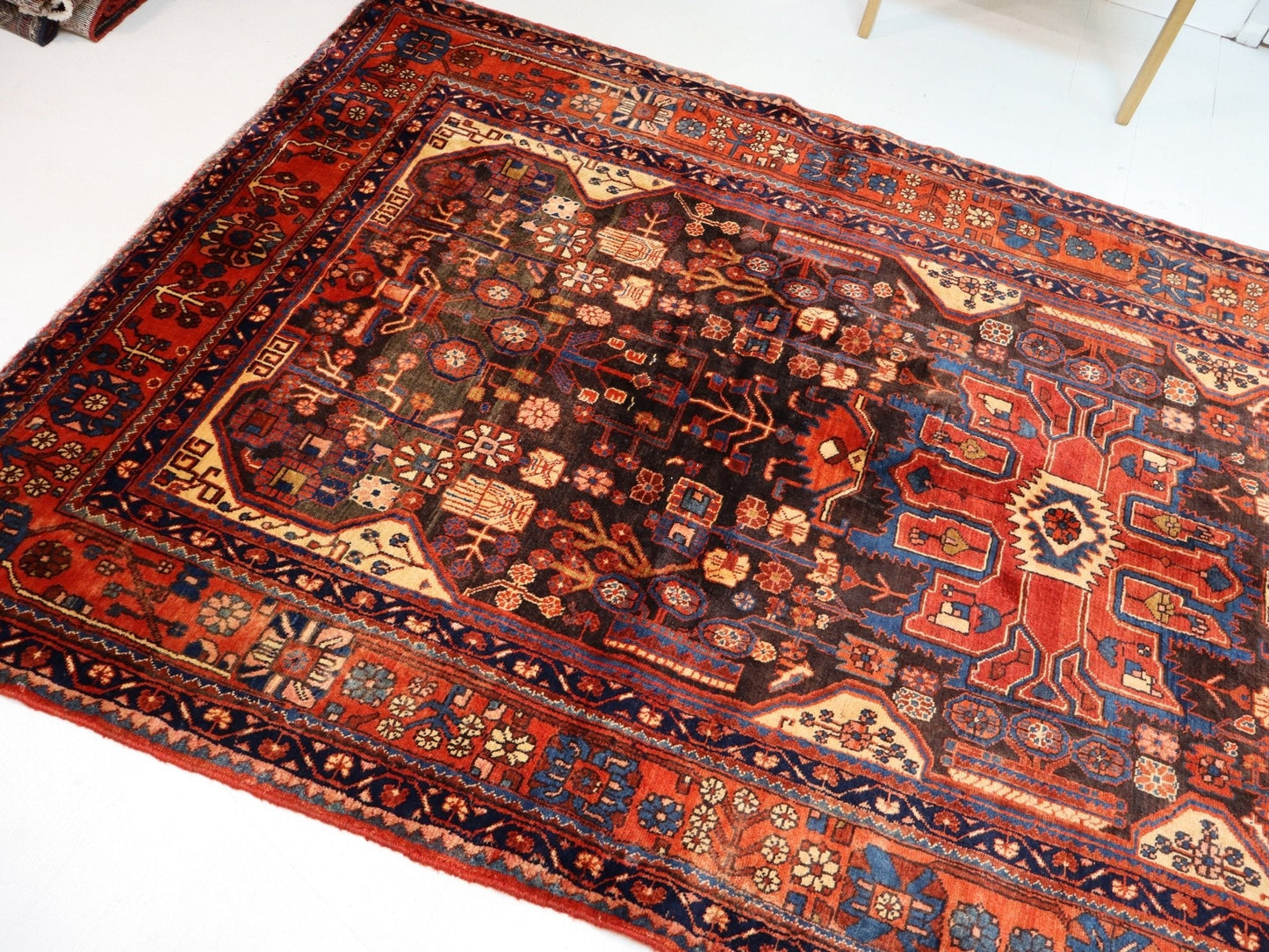 Persian Nahavand Rug | 5' 5” x 9' 7"