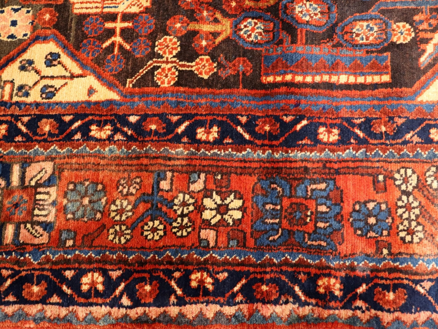 Persian Nahavand Rug | 5' 5” x 9' 7"