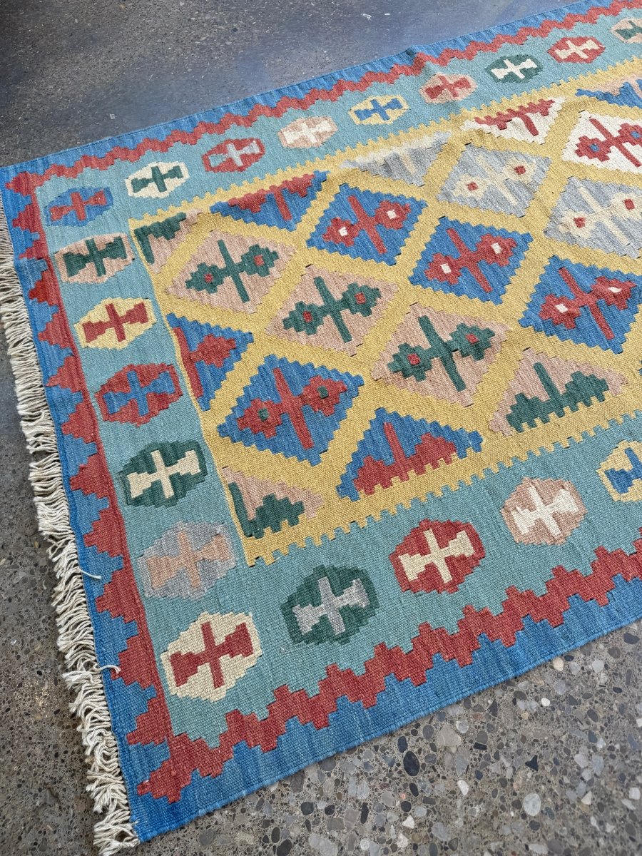 Persian Qashqai Kilim Rug | 3' 11" x 5' 9"