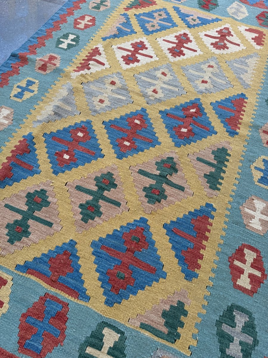 Persian Qashqai Kilim Rug | 3' 11" x 5' 9"