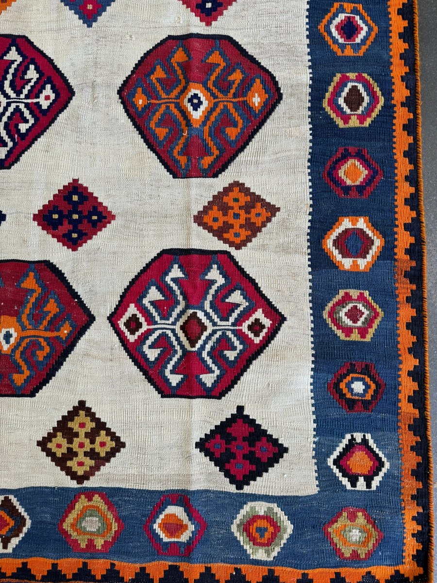 Persian Qashqai Kilim Rug | 4' 11" x 7' 8"