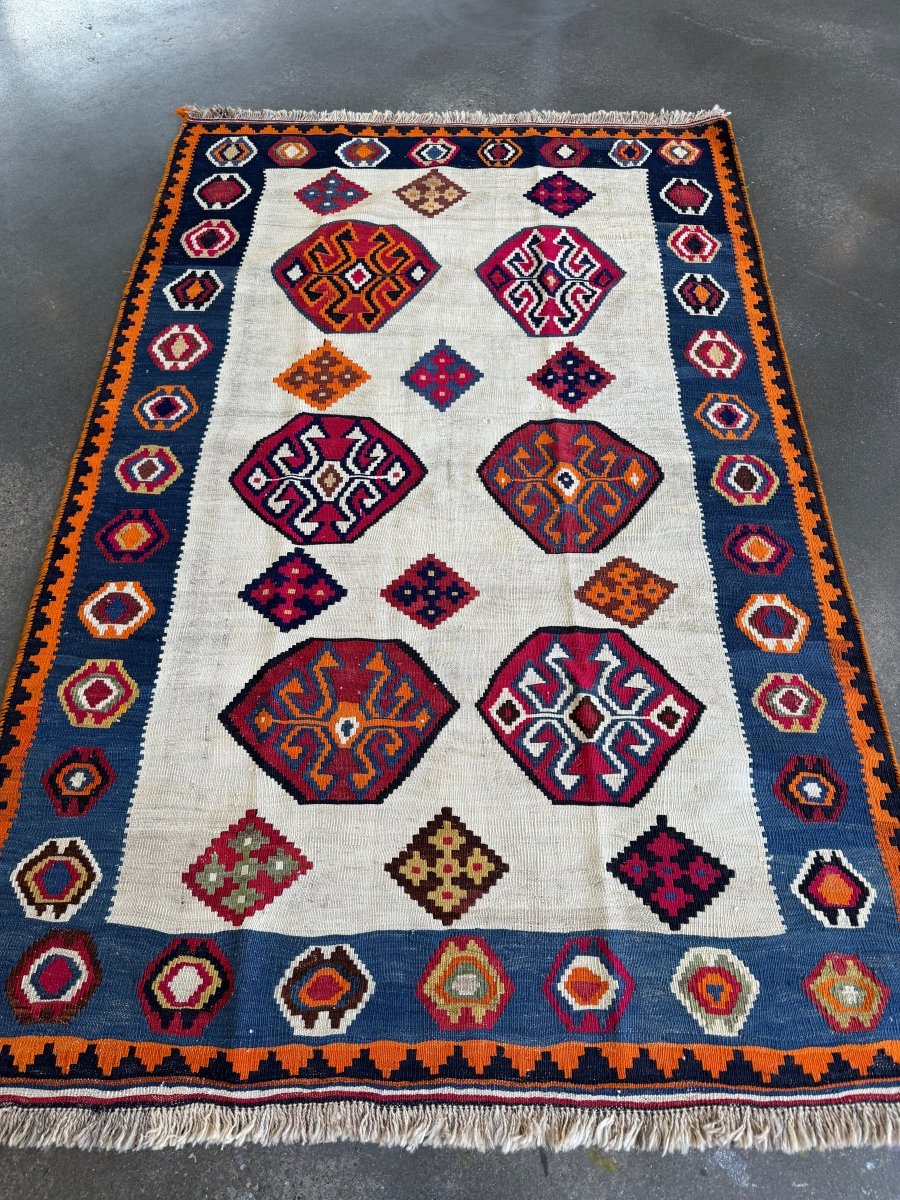 Persian Qashqai Kilim Rug | 4' 11" x 7' 8"