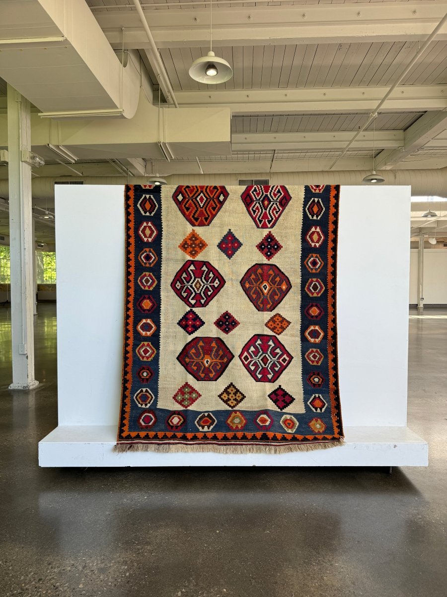 Persian Qashqai Kilim Rug | 4' 11" x 7' 8"