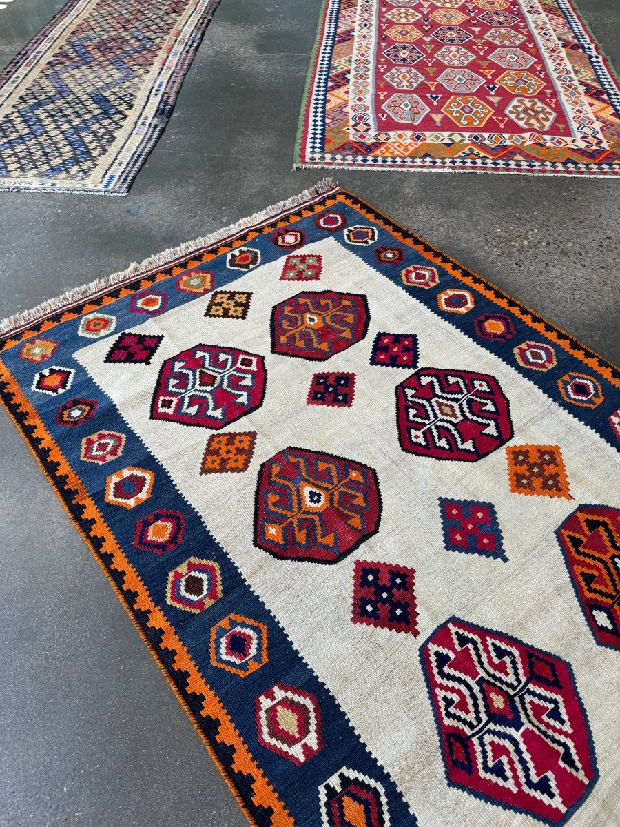Persian Qashqai Kilim Rug | 4' 11" x 7' 8"