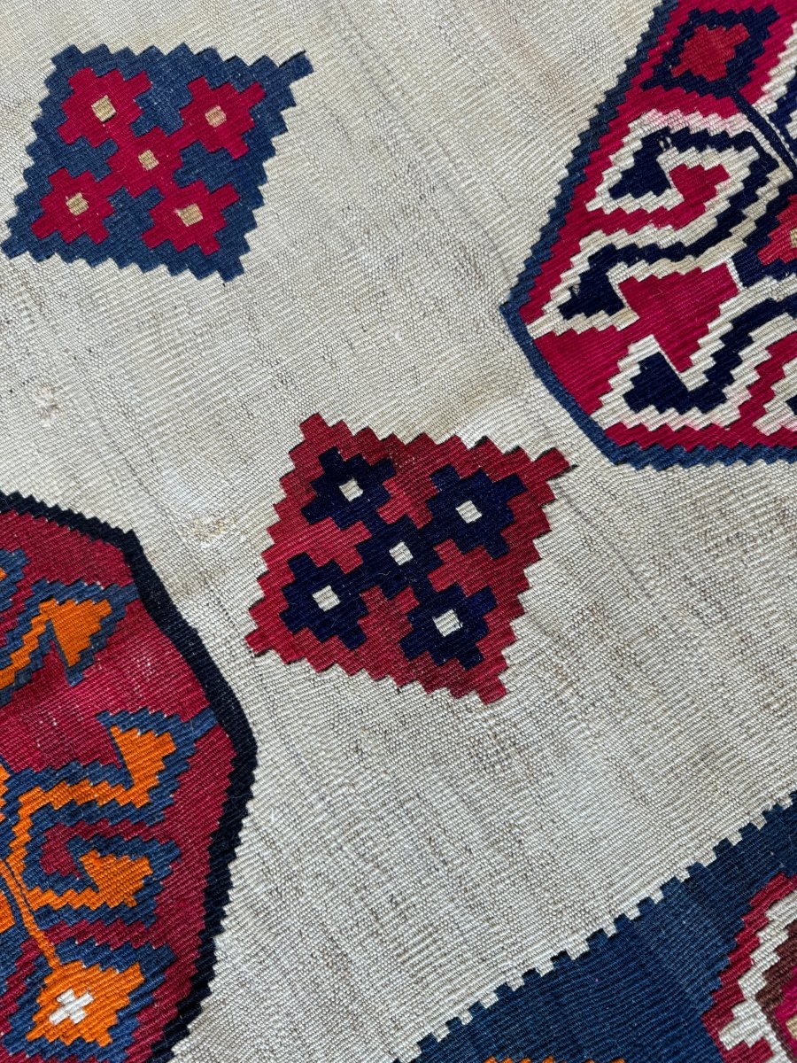 Persian Qashqai Kilim Rug | 4' 11" x 7' 8"