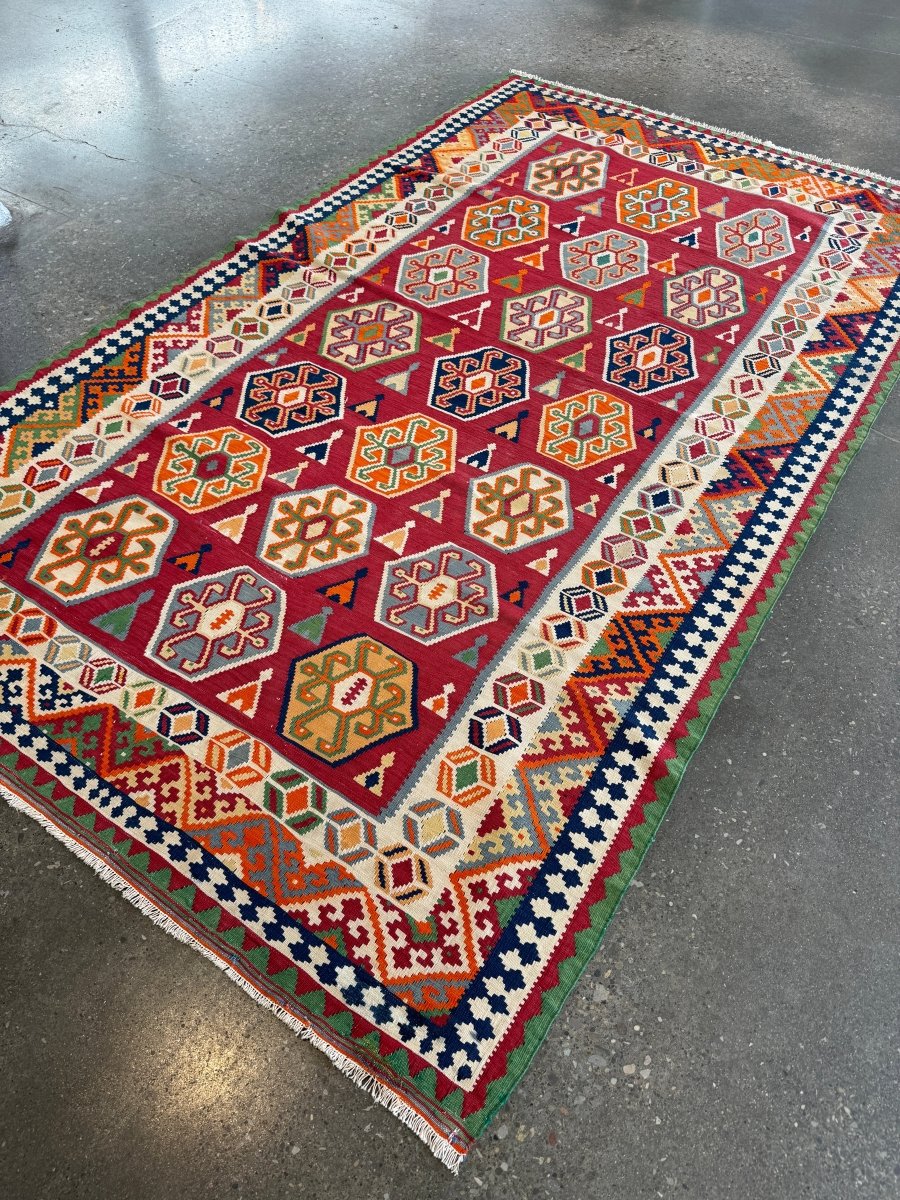 Persian Qashqai Kilim Rug |  5' 4" x 9' 2"