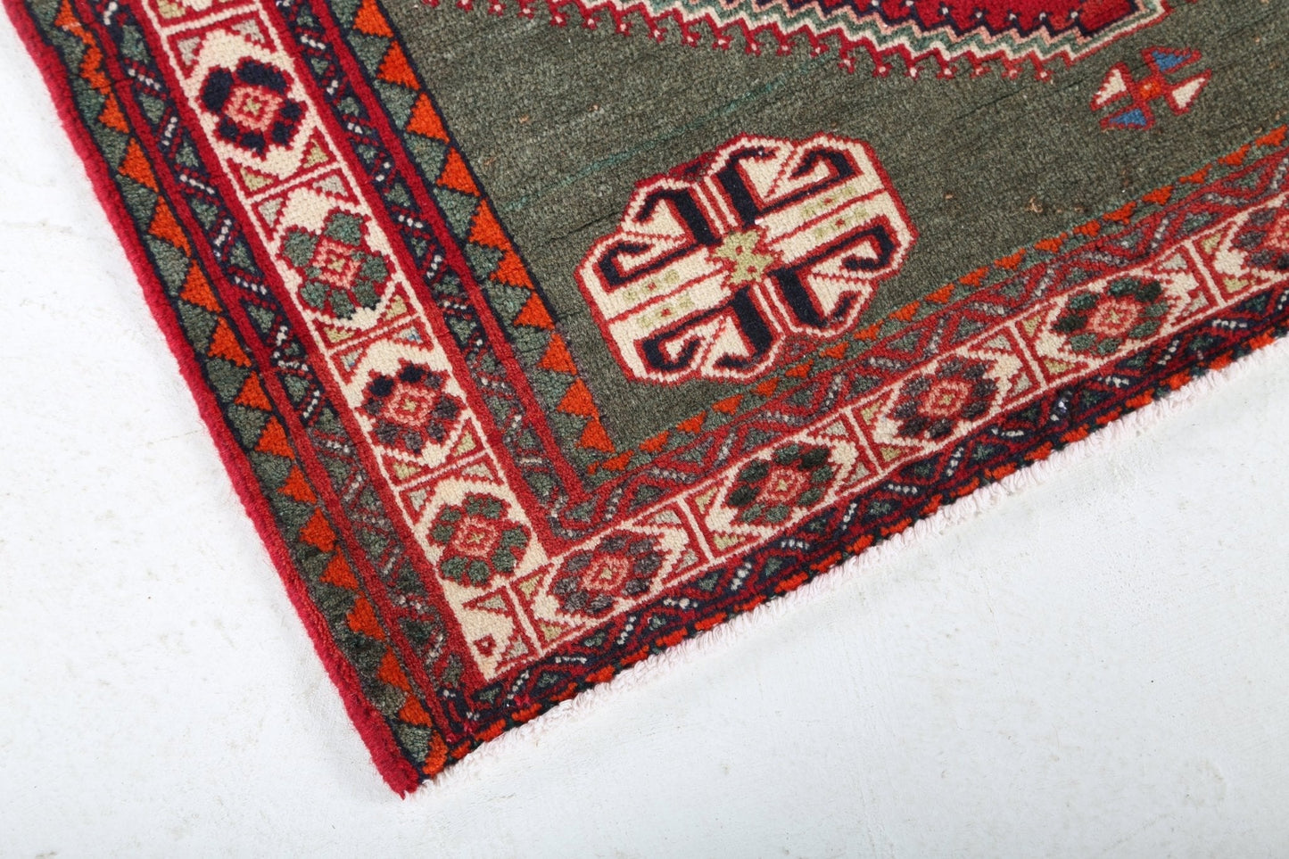 Vintage Persian Abadeh Rug | 2' 11" x 5' 2"