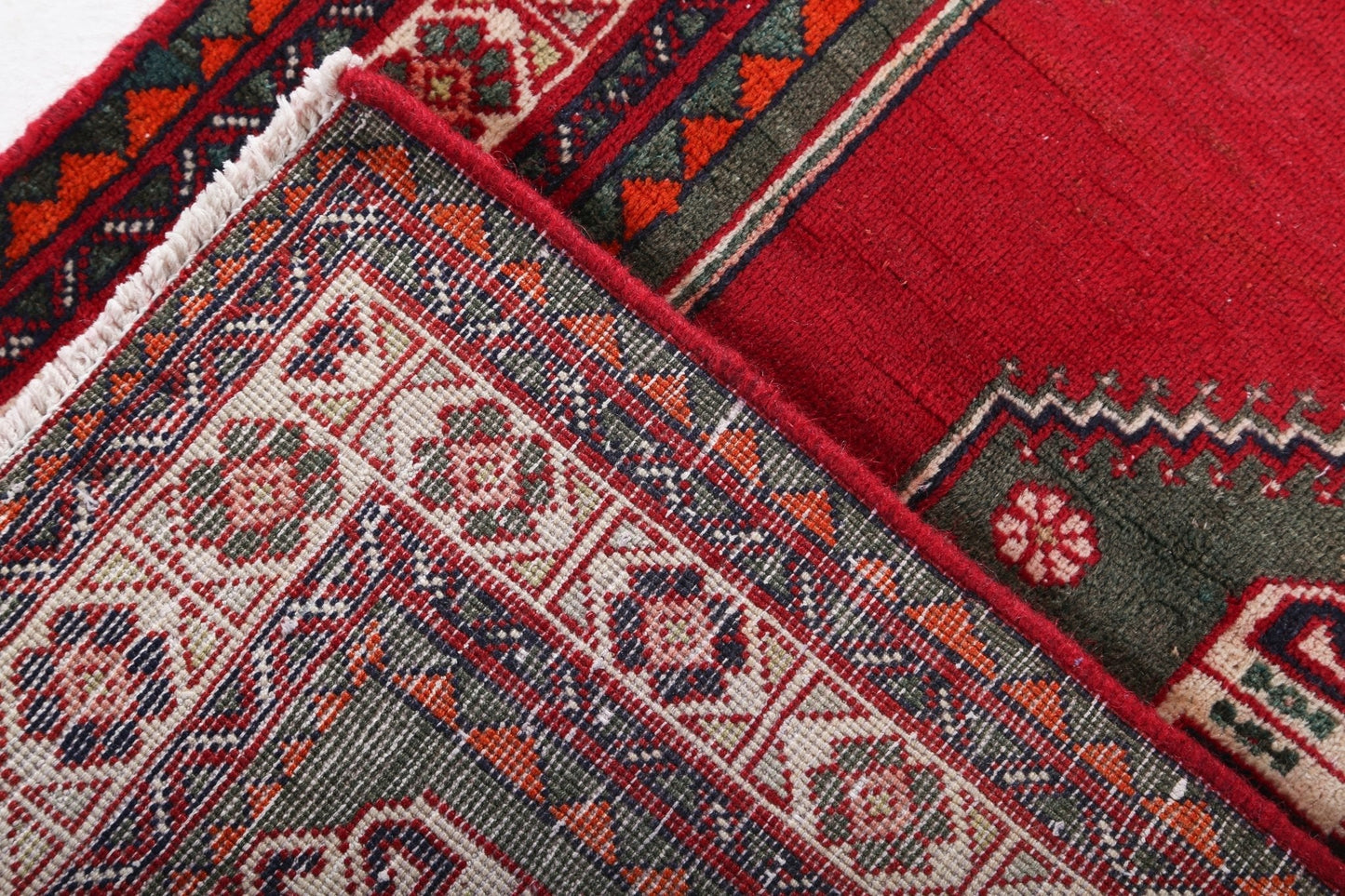 Vintage Persian Abadeh Rug | 2' 11" x 5' 2"