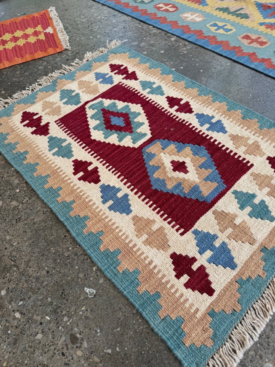 Persian Shiraz Kilim Rug | 2' x 2' 11"