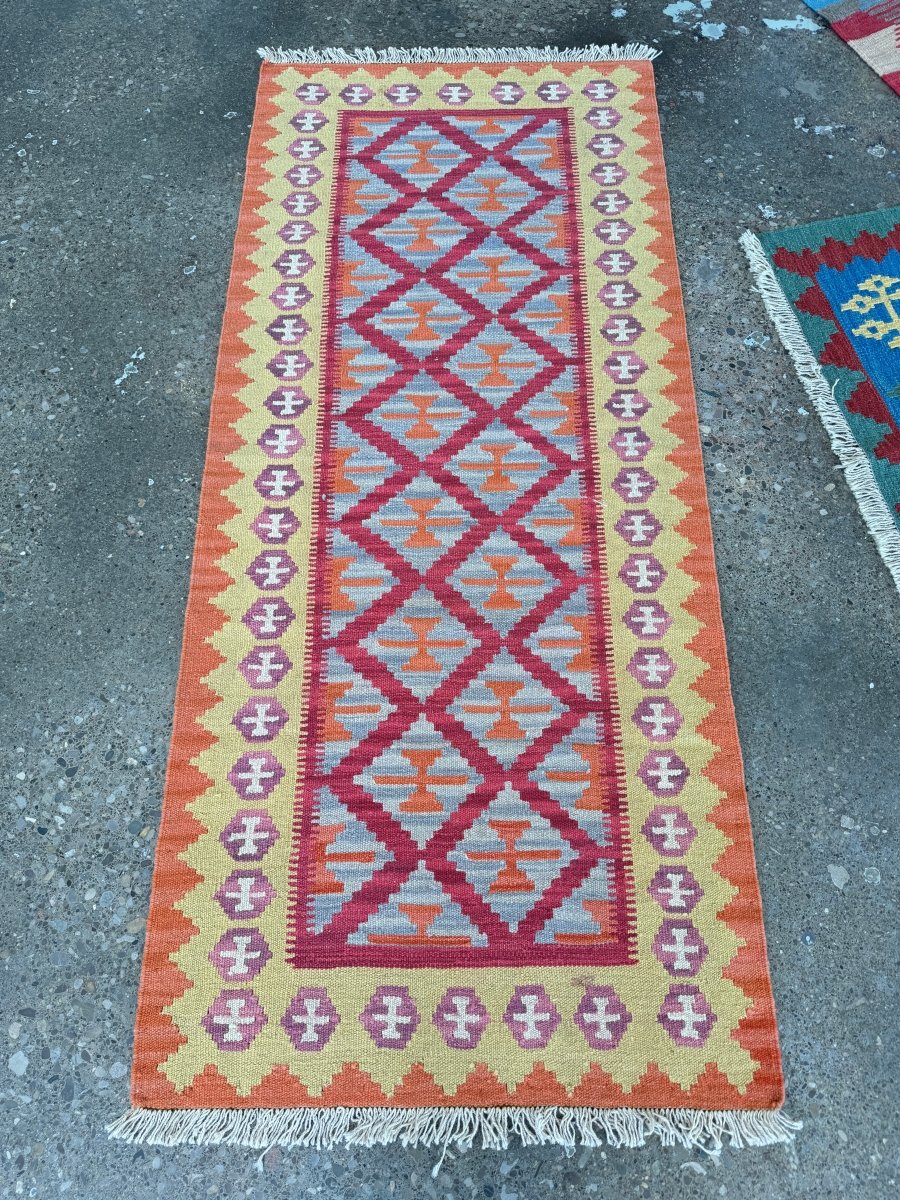 Persian Shiraz Kilim Runner Rug | 2' 9" x 6' 5"