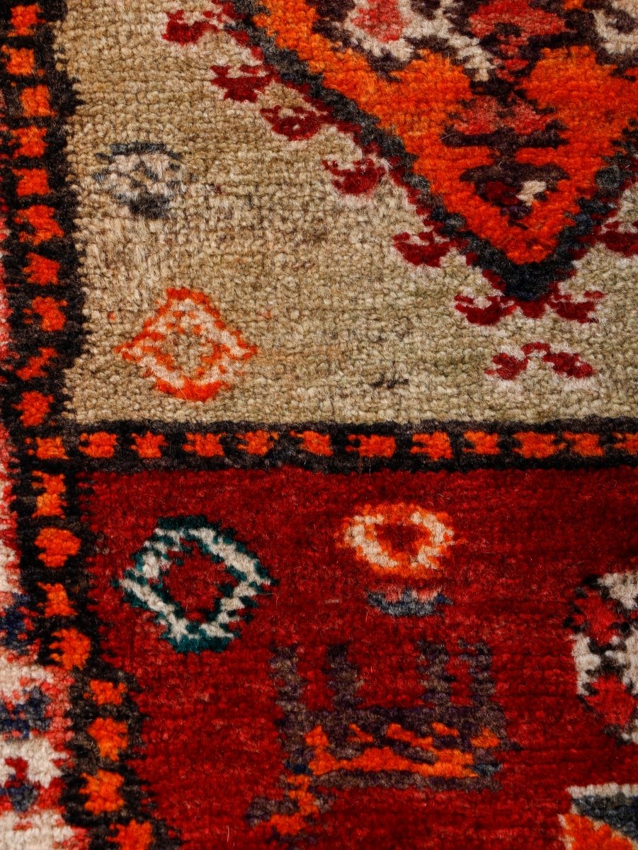 Persian Shiraz Rug | 4' 2” x 7' 10"