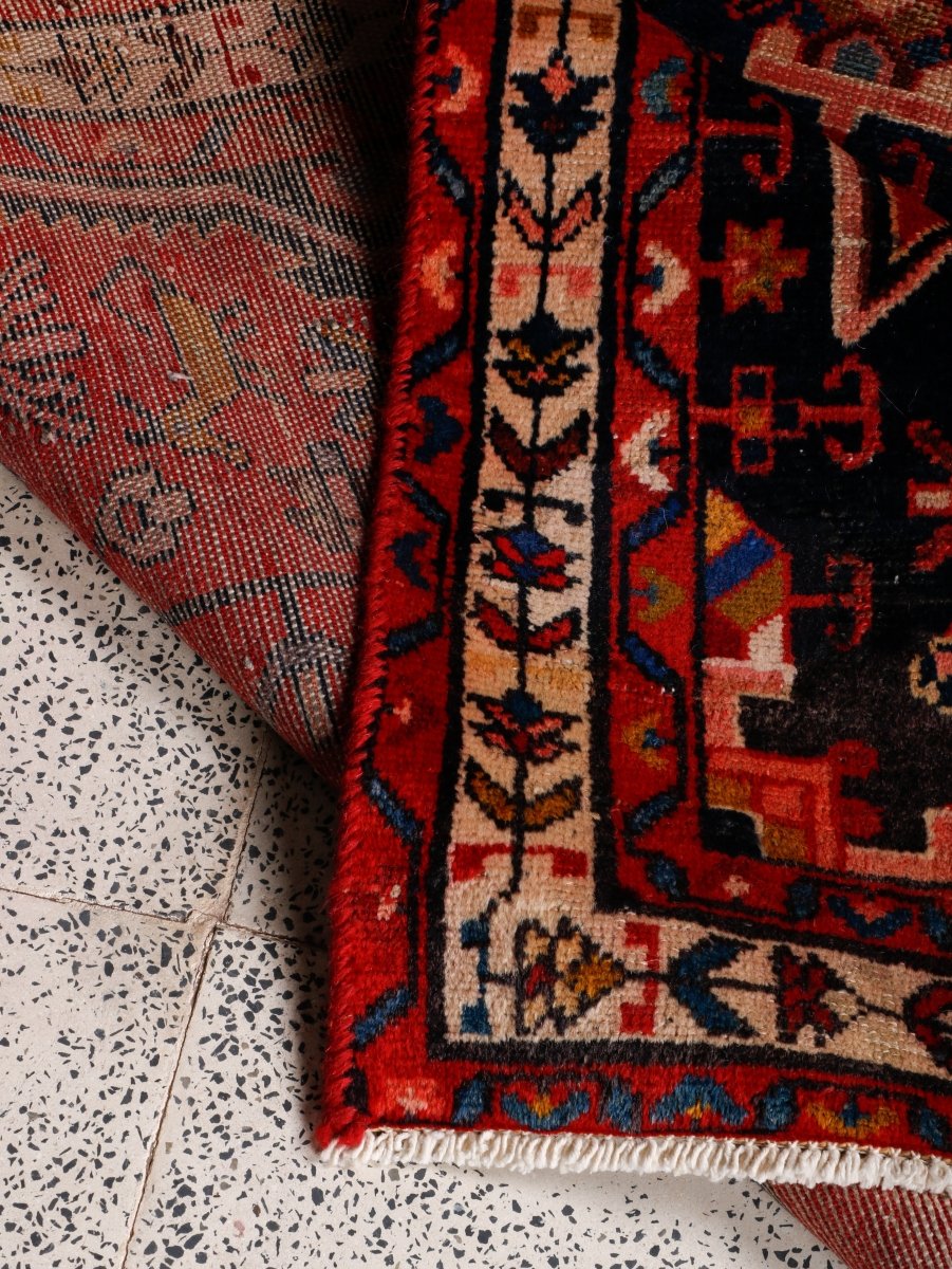 Persian Shiraz Rug | 4' 2” x 7' 10"
