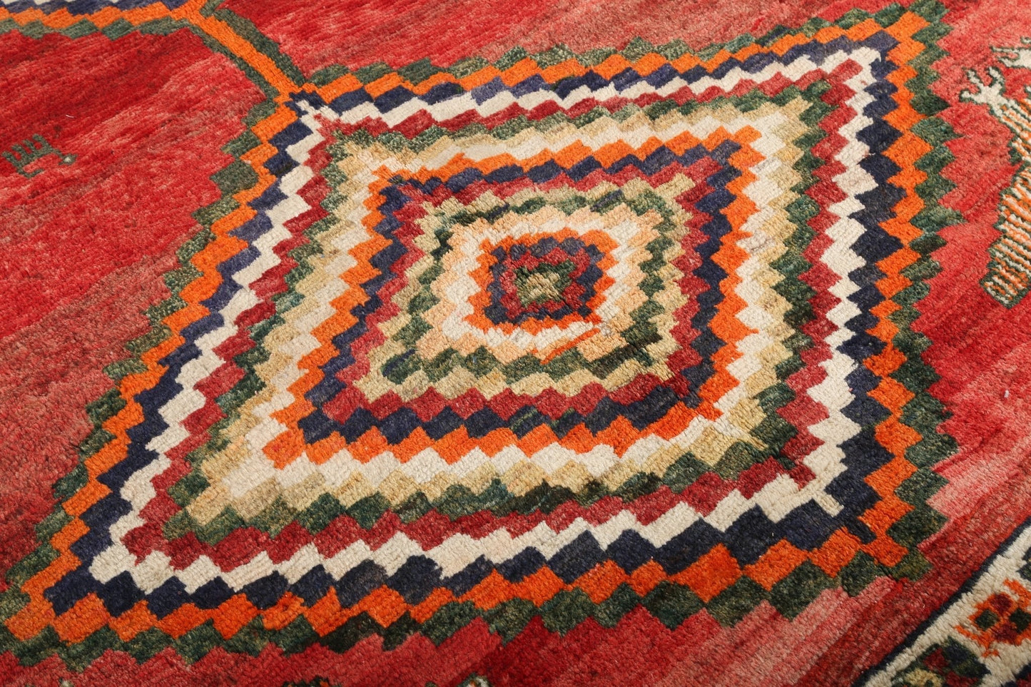 Persian Shiraz Rug | 5' 11" x 6' 9"