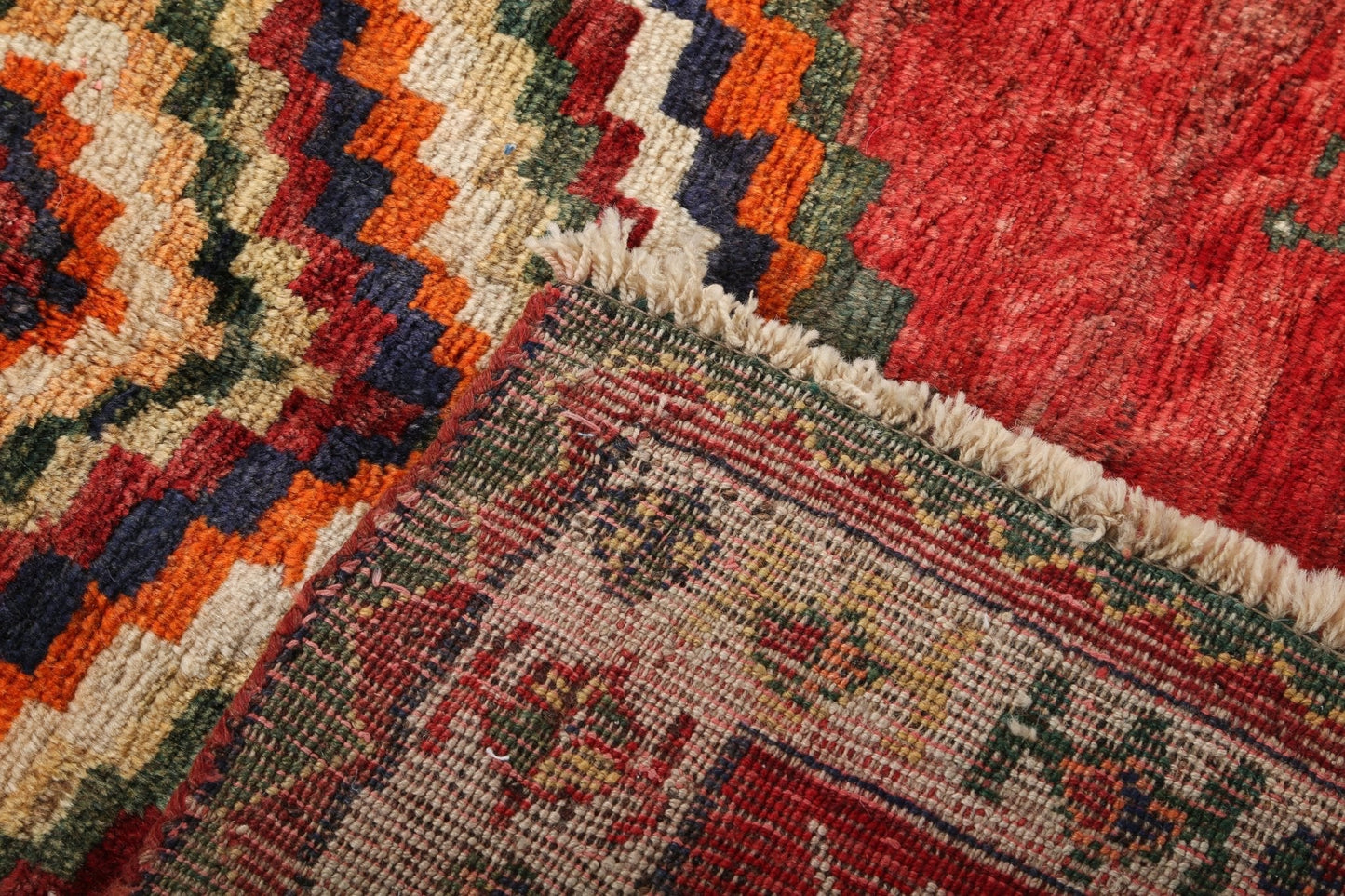 Persian Shiraz Rug | 5' 11" x 6' 9"