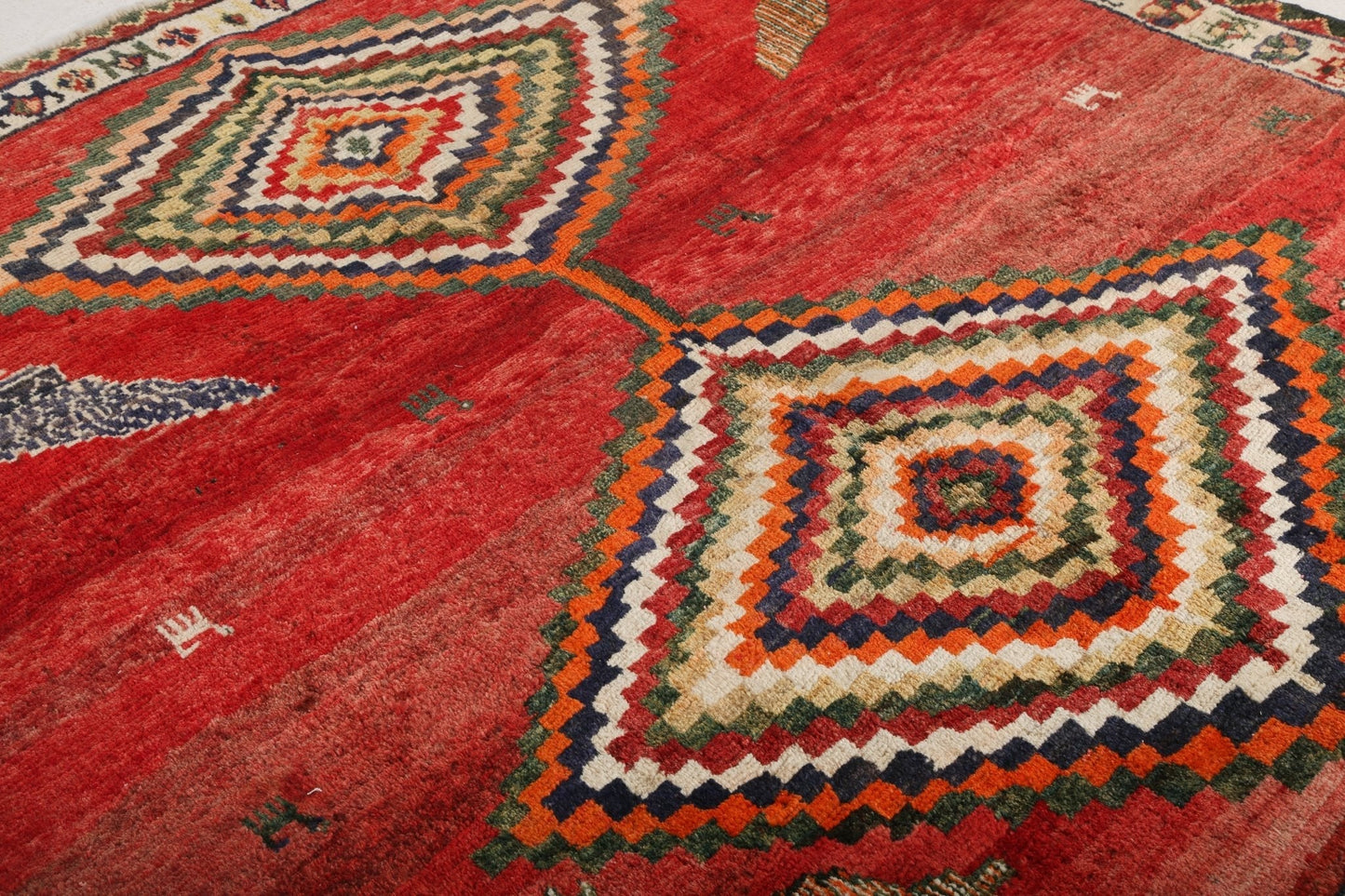 Persian Shiraz Rug | 5' 11" x 6' 9"