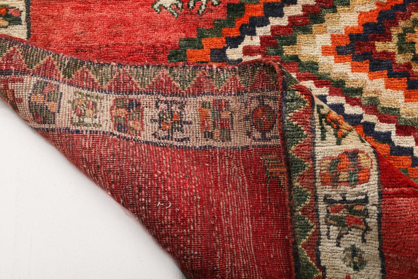 Persian Shiraz Rug | 5' 11" x 6' 9"